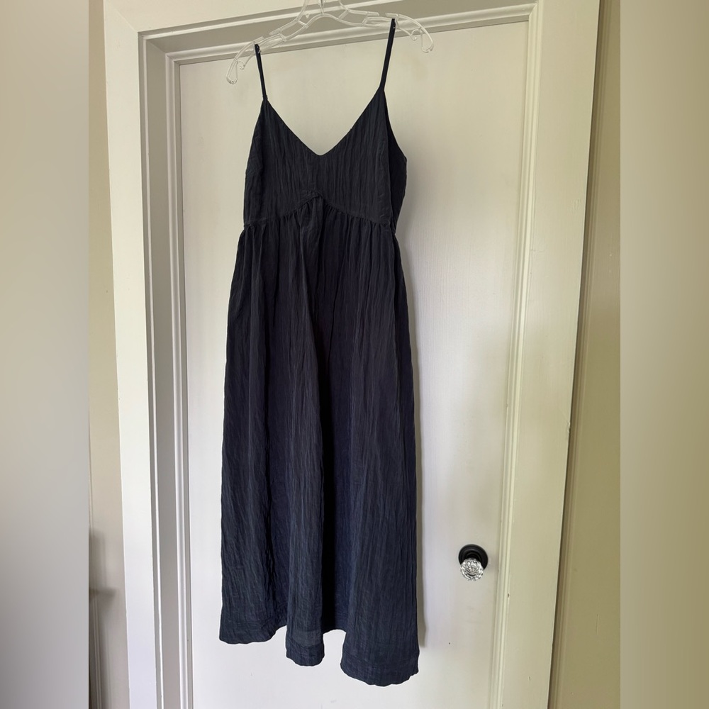 Fun 2 Fun navy crinkle rayon midi dress